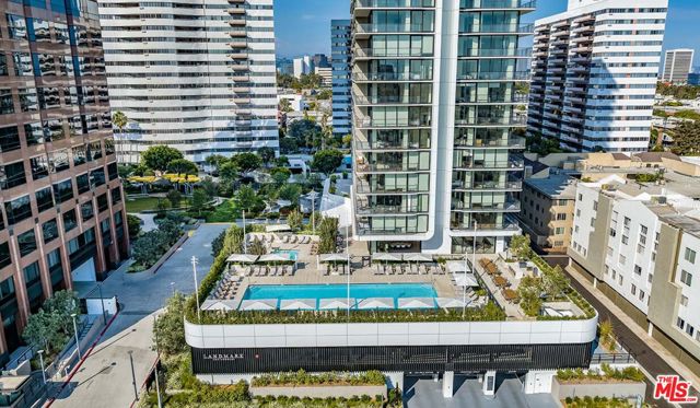 11750 Wilshire Boulevard, Los Angeles CA: https://media.crmls.org/mediaz/8dab21a9-903e-47eb-9017-4db08060b412.jpg