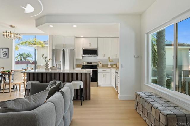 Detail Gallery Image 15 of 61 For 408 Bonair Street, La Jolla,  CA 92037 - 3 Beds | 2 Baths