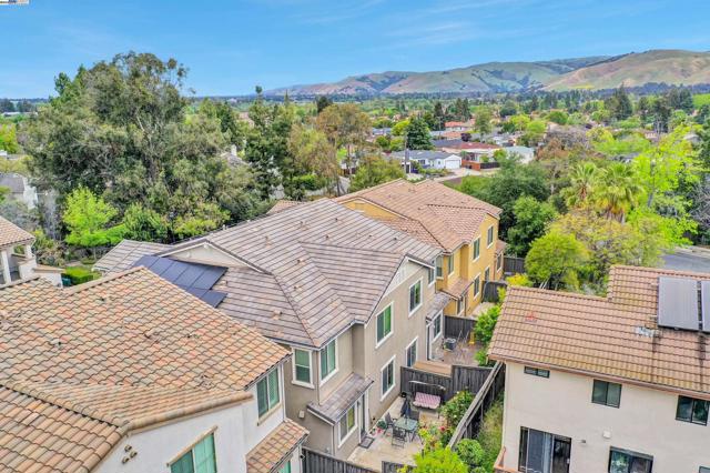 41538 Casabella Cmn, Fremont CA: https://media.crmls.org/mediaz/8daba555-23fb-458c-a61a-21d0f0923d8c.jpg