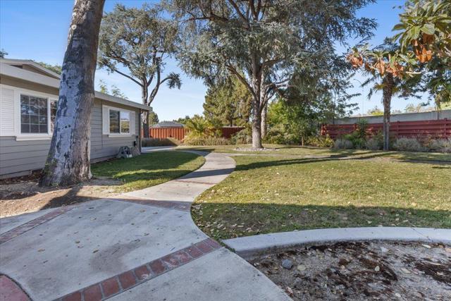 510 Sunnymount Avenue, Sunnyvale CA: https://media.crmls.org/mediaz/8dac032e-7f45-4a11-a6e5-7a82aa851959.jpg