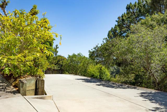 220 Hidden Valley, Soquel CA: https://media.crmls.org/mediaz/8dac80d5-dc5f-48d7-951e-c5a9141e8cf2.jpg