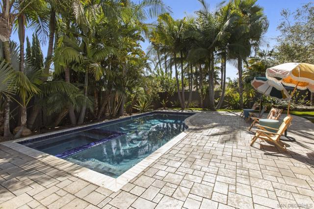 Image 41 of 75 For 418 Parkwood Ln