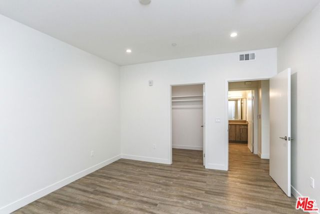 744 Hartford Avenue, Los Angeles CA: https://media.crmls.org/mediaz/8dacf24b-4626-492d-8131-5189fbf1964b.jpg