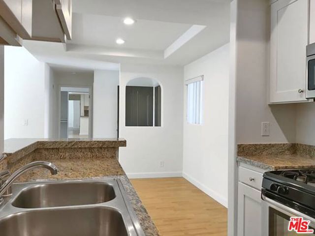 14430 BENEFIT Street, 204 photo 3
