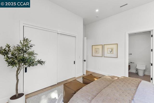 720 Laurel Dr, Walnut Creek CA: https://media.crmls.org/mediaz/8dad1d8c-3a7f-4b02-b5fa-5a04198d9924.jpg