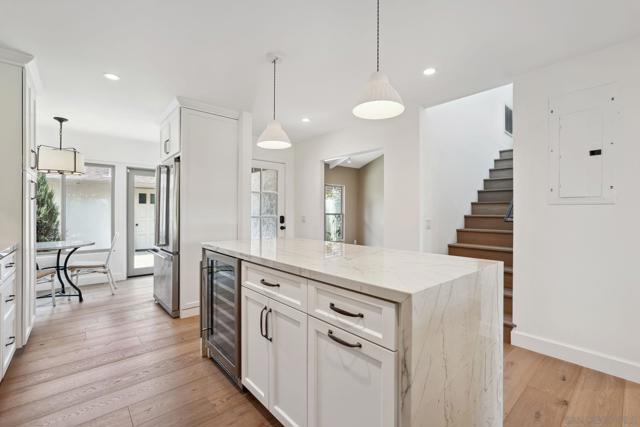 211 Via Osuna, Rancho Santa Fe CA: https://media.crmls.org/mediaz/8dad9559-29b2-4a25-8e9d-3e65f505b1d9.jpg