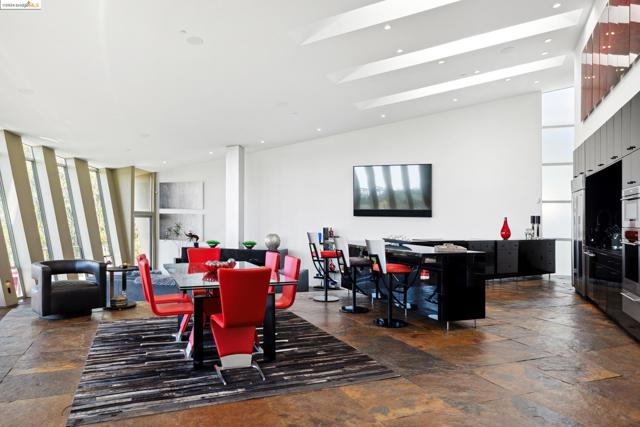 Details for 6343 Skyline Blvd, Oakland, CA 94611