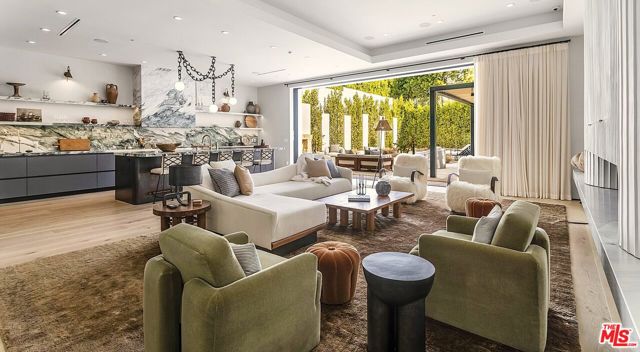 324 S Medio Drive, Los Angeles, CA 90049