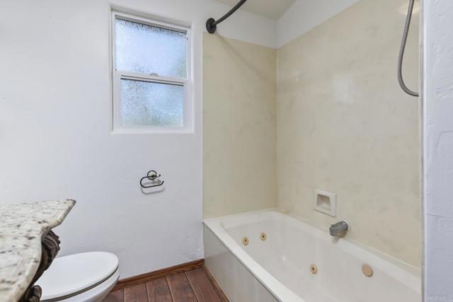 10546 VALLE VISTA RD, Lakeside CA: https://media.crmls.org/mediaz/8daeb01d-d8bd-43da-a311-f0fd83d50bb6.jpg