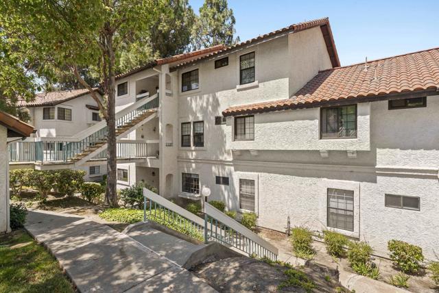 16232 Avenida Venusto, San Diego CA: https://media.crmls.org/mediaz/8daf9508-2949-4e81-ae27-736261ced3ce.jpg