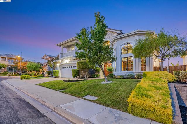 2734 E Sugar Hill Ter, Dublin CA: https://media.crmls.org/mediaz/8db0024c-a49d-4da4-880d-cc08a28c5c0c.jpg