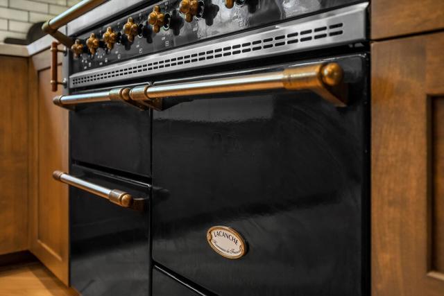 1403 N Orange Grove Avenue, West Hollywood CA: https://media.crmls.org/mediaz/8db01a55-0c17-419e-8182-9f95e1aeaa73.jpg