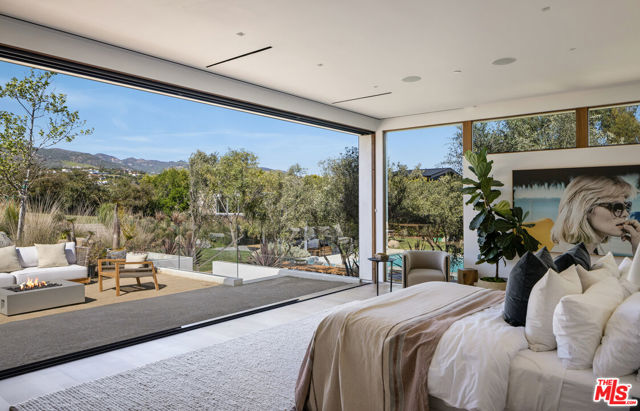 28837 Selfridge Drive, Malibu CA: https://media.crmls.org/mediaz/8db0978c-7944-4249-88f8-7dfaa41cab65.jpg