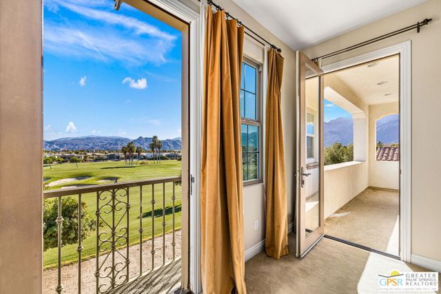4284 Arcada Street, Palm Springs CA: https://media.crmls.org/mediaz/8db0dffb-afc5-415a-ab9c-779d426a06d1.jpg