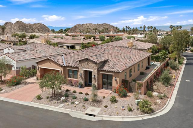 78420 Heritage Way, La Quinta CA: https://media.crmls.org/mediaz/8db0f388-a317-4443-bace-03672ef6eeb4.jpg