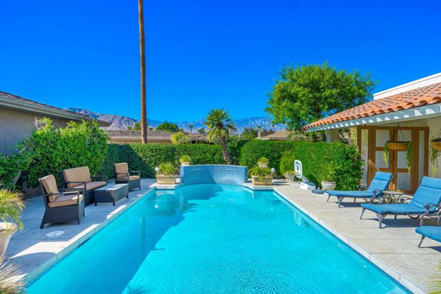 4 Dartmouth Drive, Rancho Mirage CA: https://media.crmls.org/mediaz/8db1f0fb-55c2-41a6-88b0-6780275c0dd0.jpg