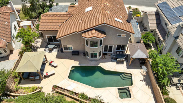 751 Lynnmere Drive, Thousand Oaks CA: https://media.crmls.org/mediaz/8db21d2d-3dbb-4681-9f4b-ead73a6b5bfd.jpg