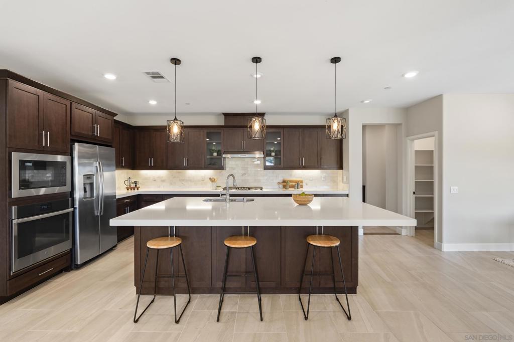 2966 Hayloft Pl