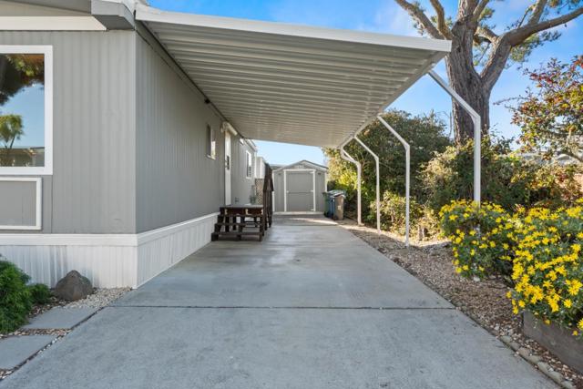 19 Dolphin Court, Half Moon Bay CA: https://media.crmls.org/mediaz/8db313c5-af64-45e0-98fd-6024312ad875.jpg