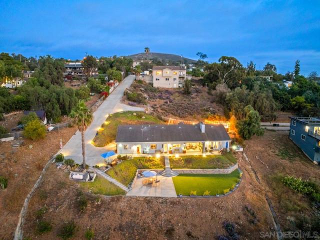 9420 Crest Drive, Spring Valley CA: https://media.crmls.org/mediaz/8db3b72d-019e-452d-8d85-f835aa3465a8.jpg