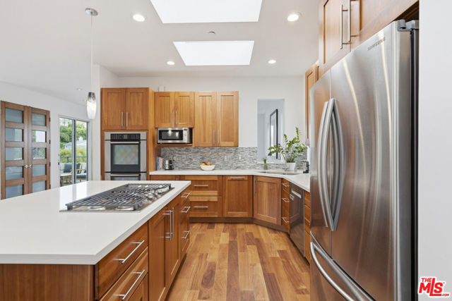 512 Irena Avenue, Redondo Beach, California 90277, 5 Bedrooms Bedrooms, 0 ,3 BathroomsBathrooms,Residential,For Sale,Irena,0,26860787
