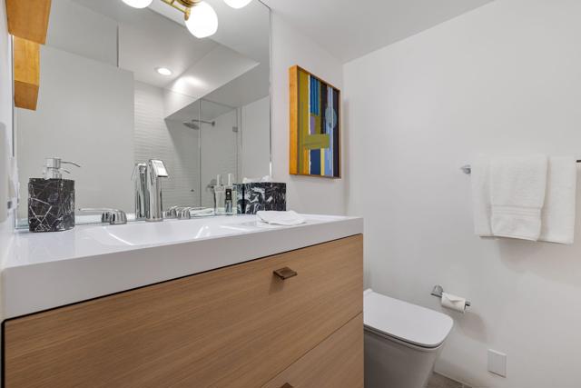 21 Clancy Lane Estates, Rancho Mirage CA: https://media.crmls.org/mediaz/8db41a1b-ec62-4981-ba6b-de4e8df63f12.jpg