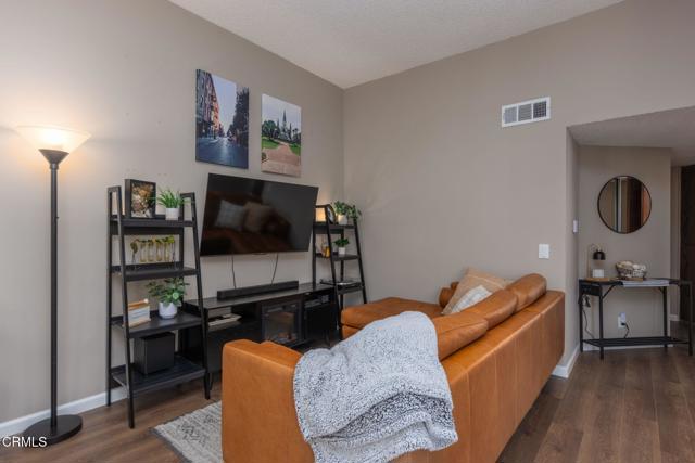 Detail Gallery Image 2 of 30 For 1772 Sinaloa Rd #290,  Simi Valley,  CA 93065 - 1 Beds | 1 Baths
