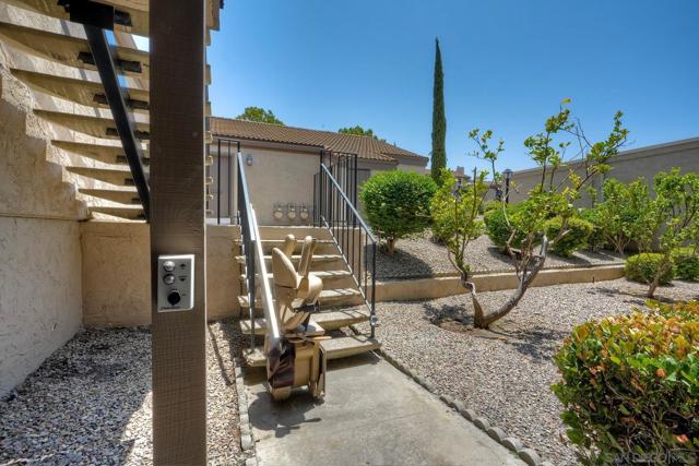 17438 Plaza Otonal, San Diego CA: https://media.crmls.org/mediaz/8db4533c-de1c-4799-aa17-1589e9ecf989.jpg