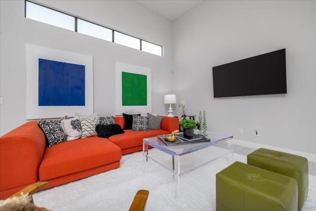 151 Holliday Way, Palm Springs CA: https://media.crmls.org/mediaz/8db49524-74c3-4090-83d1-6c0ce4837198.jpg