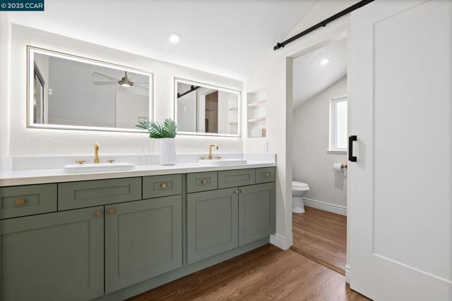 4516 Spring Valley Way, Concord CA: https://media.crmls.org/mediaz/8db4bc07-5e6c-4dd3-a87c-ebd35f98e806.jpg