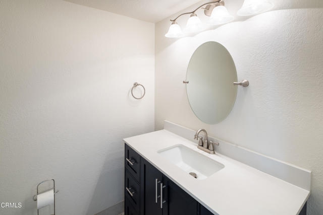 Detail Gallery Image 7 of 36 For 2414 Monaco Dr, Oxnard,  CA 93035 - 4 Beds | 2/1 Baths