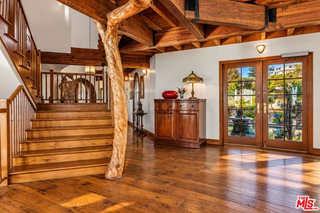 7007 Birdview Avenue, Malibu CA: https://media.crmls.org/mediaz/8db5ae6e-4e88-4280-8fe9-39cba22dbc5b.jpg