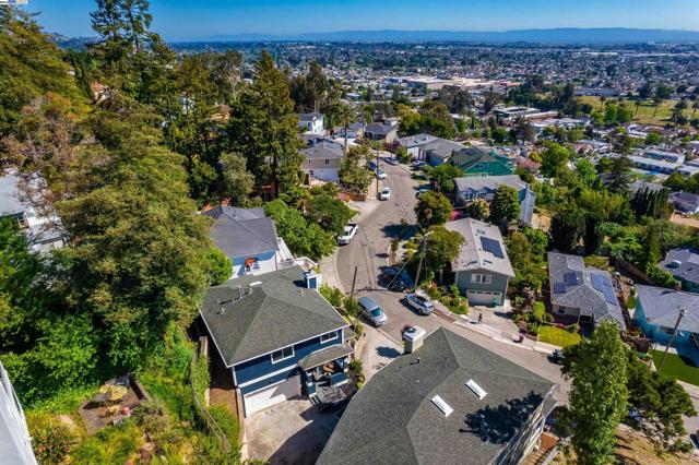 Image 4 of 43 For 6398 Buena Ventura Ave