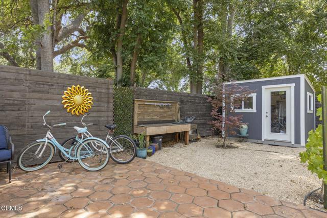 301 Park Road, Ojai CA: https://media.crmls.org/mediaz/8db638c1-c325-4c69-a53f-eaecaf88c260.jpg