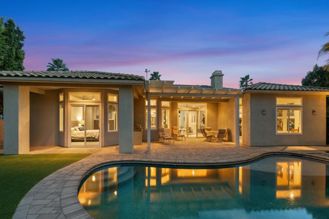 6 Taylor Avenue, Palm Desert CA: https://media.crmls.org/mediaz/8db6e6a1-e20b-40c4-b7b8-d2e0fc750d81.jpg