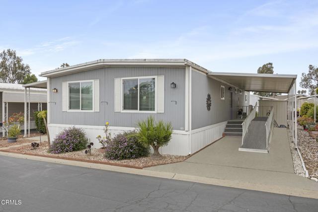 Detail Gallery Image 3 of 41 For 80 Copland Cir #80,  Ventura,  CA 93003 - 2 Beds | 2 Baths