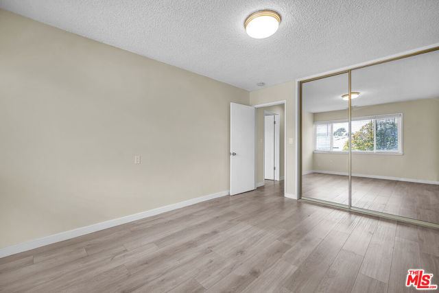 5137 Reynier Avenue, Los Angeles CA: https://media.crmls.org/mediaz/8db987b2-a483-4716-9d3a-d4456ebf9030.jpg