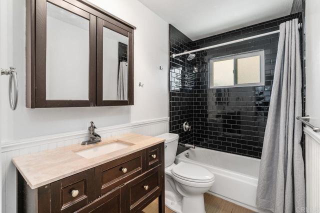 Image 20 of 42 For 22874 Canyon Lake Drive