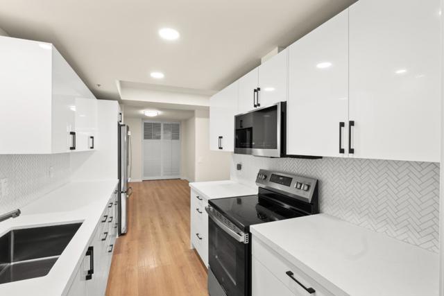 555 Laurel Avenue, San Mateo CA: https://media.crmls.org/mediaz/8dbaf4d2-3e1a-4a80-b0d8-d08c83c7f573.jpg