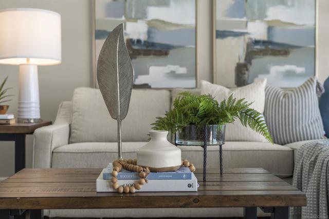 5768 CAMBER DR, San Diego CA: https://media.crmls.org/mediaz/8dbb2767-c0f6-48a2-9112-d08b712de234.jpg