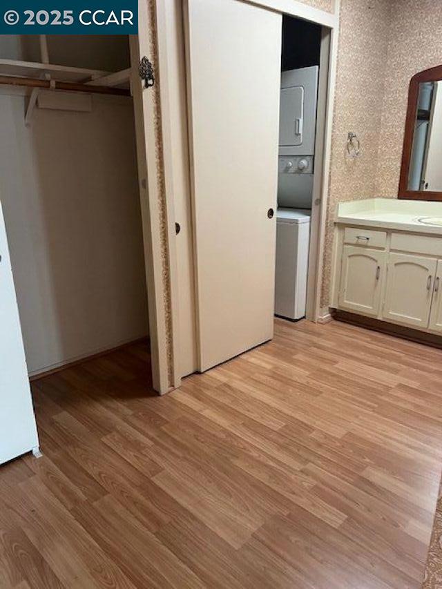 https://media.crmls.org/mediaz/8dbb4226-352d-4aa7-9f3d-fa92a9c24f83.jpg?preset=X-Large