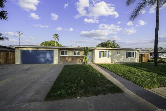 9903 Lindo Lake Place, Lakeside CA: https://media.crmls.org/mediaz/8dbc08de-eaf5-4d53-9bb5-0c527daee426.jpg