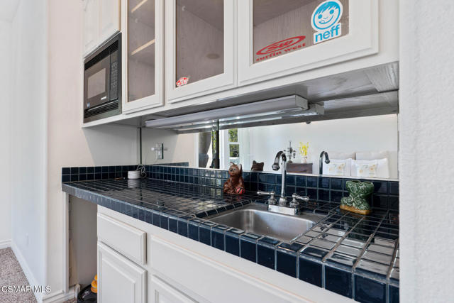 4126 Sterlingview Drive, Moorpark CA: https://media.crmls.org/mediaz/8dbc1a91-5078-4a74-977e-186417af5d1b.jpg