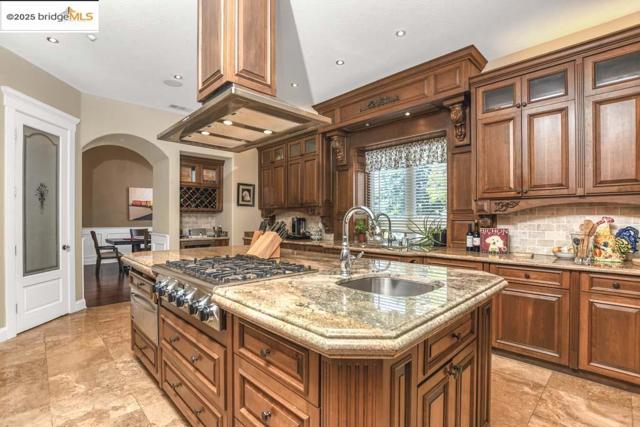 9050 Deer Valley Rd, Brentwood CA: https://media.crmls.org/mediaz/8dbc1bc4-8ba4-46e0-bac7-9827edc7607e.jpg