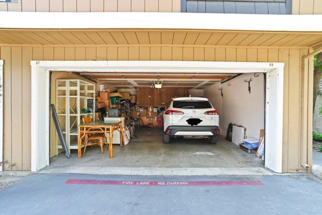 2575 Easton Way, San Jose CA: https://media.crmls.org/mediaz/8dbc76ea-ecf5-4994-a7e5-469515c8b8fd.jpg
