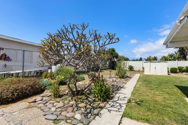 4870 Doliva Dr, San Diego CA: https://media.crmls.org/mediaz/8dbcbcf8-ecc1-476d-84c1-149bb7959f0a.jpg