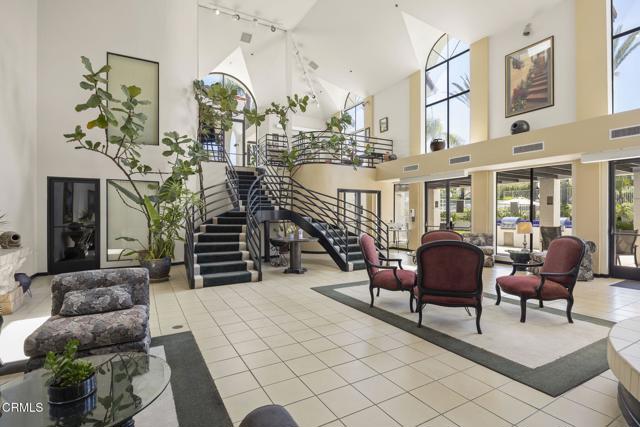 273 Camino Toluca, Camarillo CA: https://media.crmls.org/mediaz/8dbd2eee-3be1-494c-9af9-32c8fa0ffd72.jpg