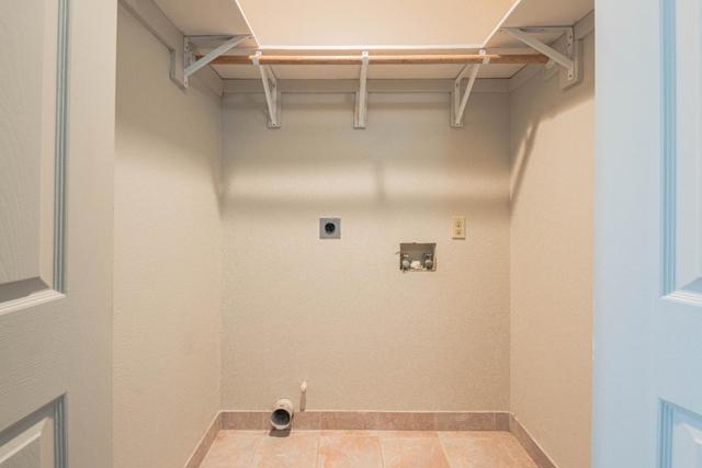 890 Sloat Drive, Salinas CA: https://media.crmls.org/mediaz/8dbd55bc-ebcb-4ab3-a56e-e2b36d061d26.jpg