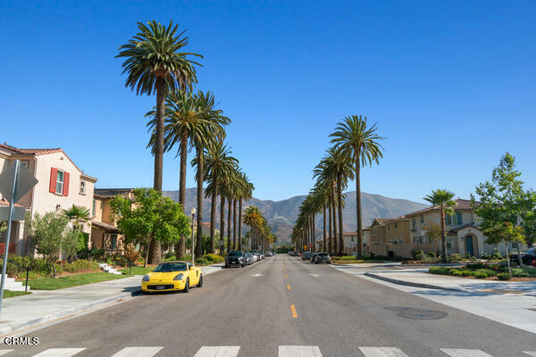 490 Jubilee Place, Santa Paula CA: https://media.crmls.org/mediaz/8dbd8943-24be-4f9c-b1d7-97c60e53a666.jpg