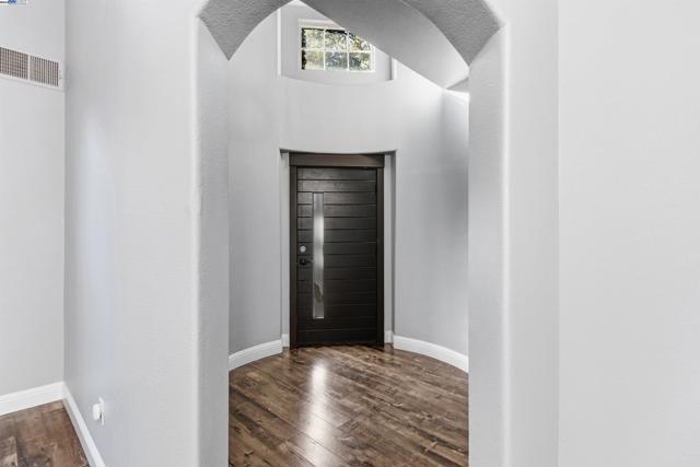 5512 Sagehen Ct, Loomis CA: https://media.crmls.org/mediaz/8dbdceae-8d76-4ed0-ab05-739e1775ac08.jpg